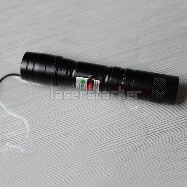 LASER POINTER GRÜN 2500m Reichweite SEHR STARK Batterien 1mW LASERPOINTER 