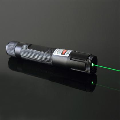 Guter Laserpointer Grün 200mW brennen kaufen